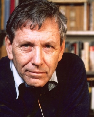 Amos Oz